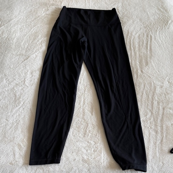Old Navy Pants - Old Navy Smoothstyle high rise leggings / M